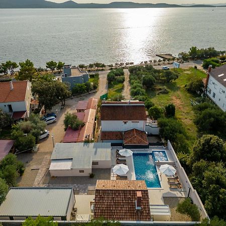 Camp Mrkva Mobile Homes With Pool Sukošan エクステリア 写真