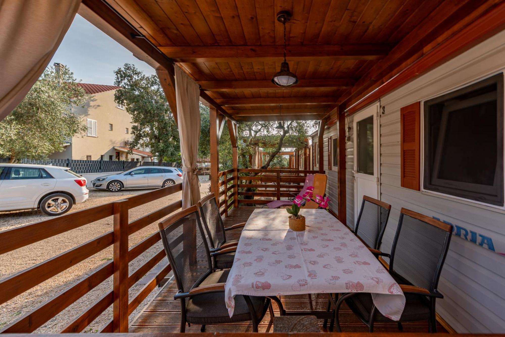 Camp Mrkva Mobile Homes With Pool Sukošan 部屋 写真