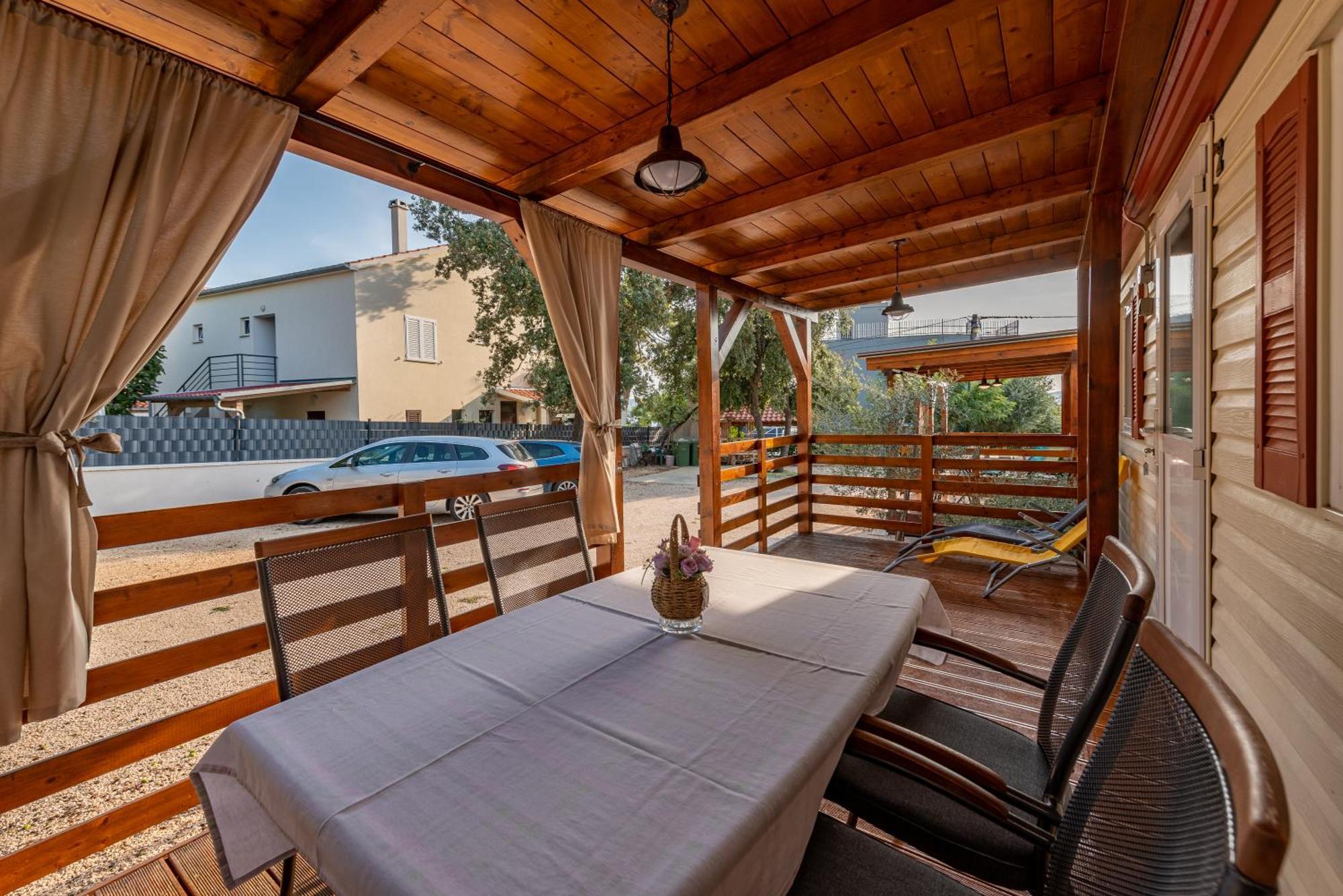 Camp Mrkva Mobile Homes With Pool Sukošan エクステリア 写真