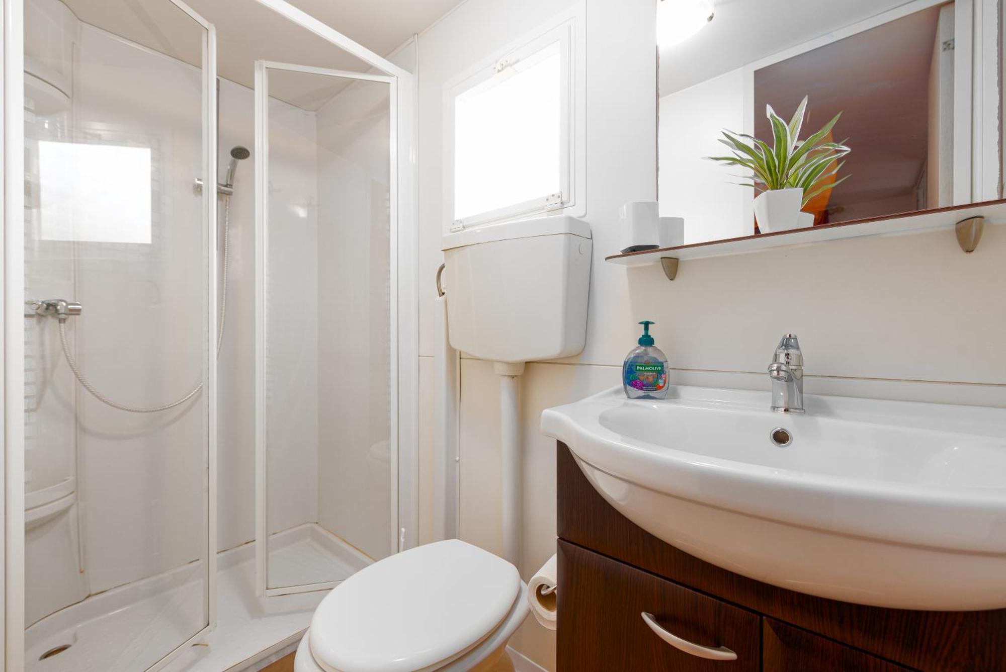 Camp Mrkva Mobile Homes With Pool Sukošan 部屋 写真