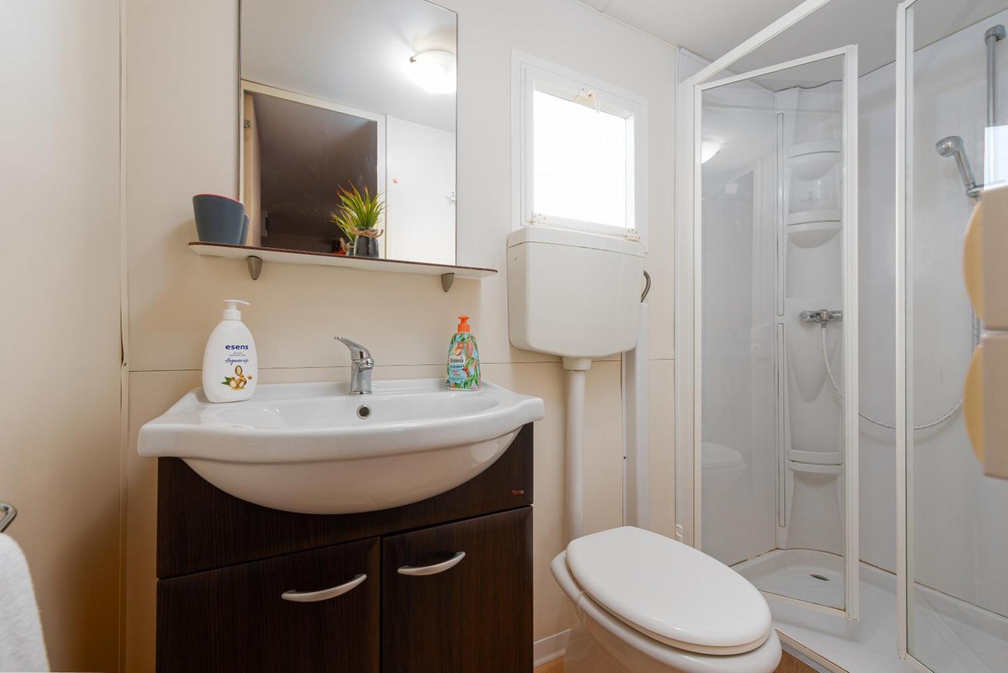 Camp Mrkva Mobile Homes With Pool Sukošan 部屋 写真